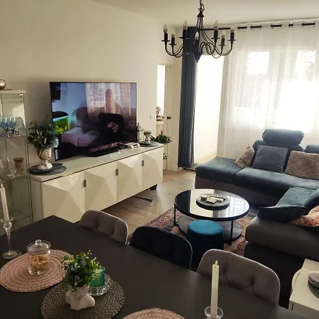 Appartement Lovely M&r