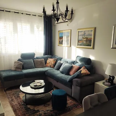 Appartement Lovely M&r